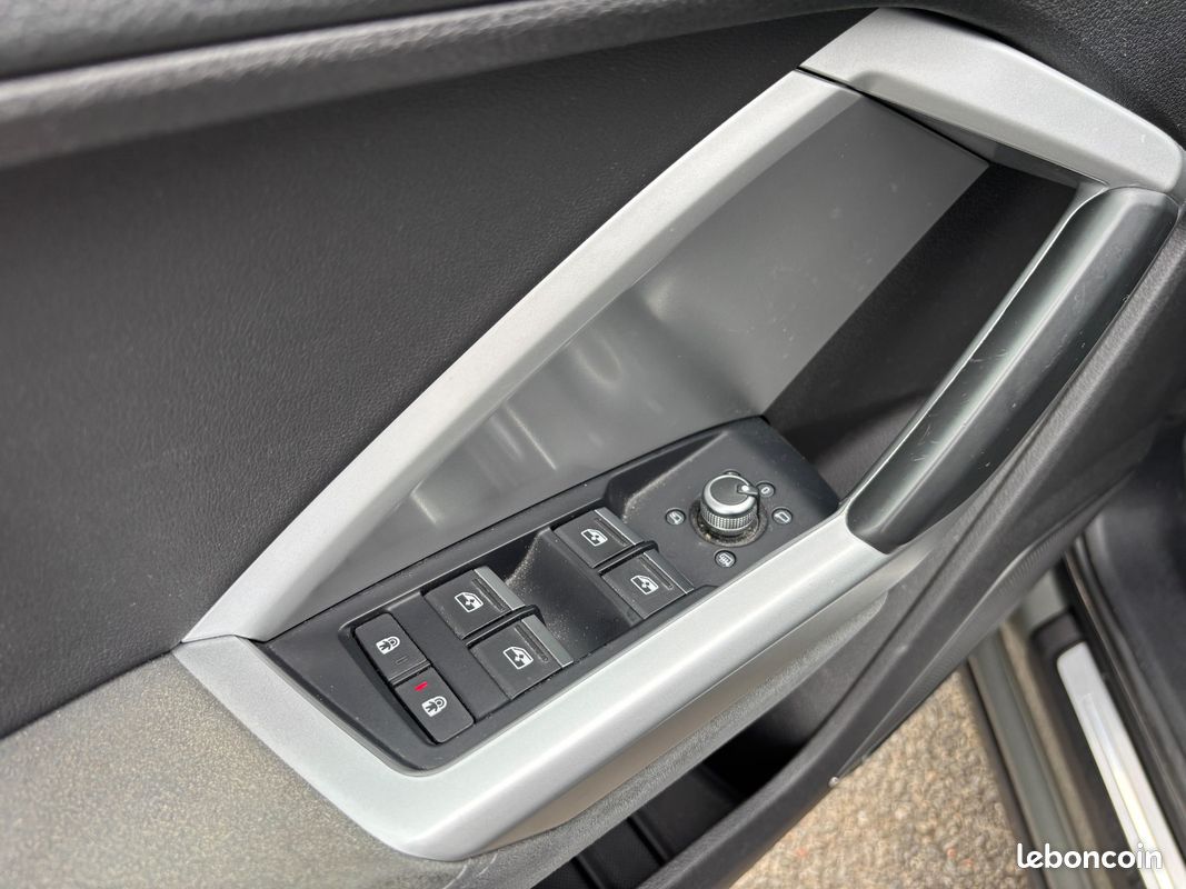 AUDI Q3 Q3 35 TDI 150 ch S tronic 7 Design Luxe OPTIONS/PHARES MATRIX/JANTES SPORT/BANG OLUFSEN/SUIVI COMPLE (image 39)