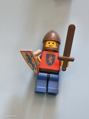 Vintage figurine Lego Castle personnage ancien rétro collection Lego occasion ra (image 1)