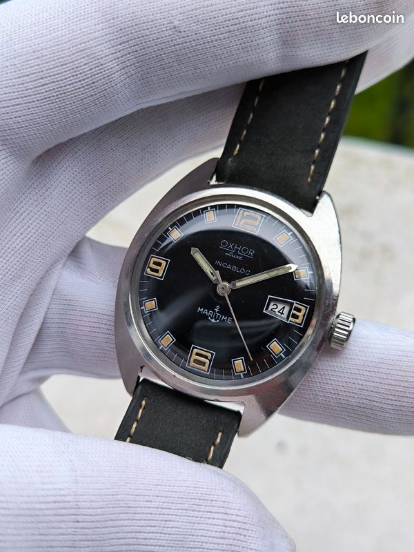 Montre Mécanique à Guichet Oxhor - Occasion (montre Vintage Avec Signes D'usure)