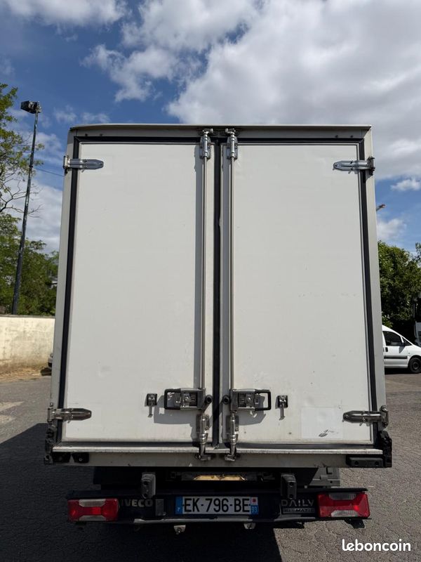 IVECO Daily 35C14 Fourgon Frigorifique – Carrier 600 (image 3)