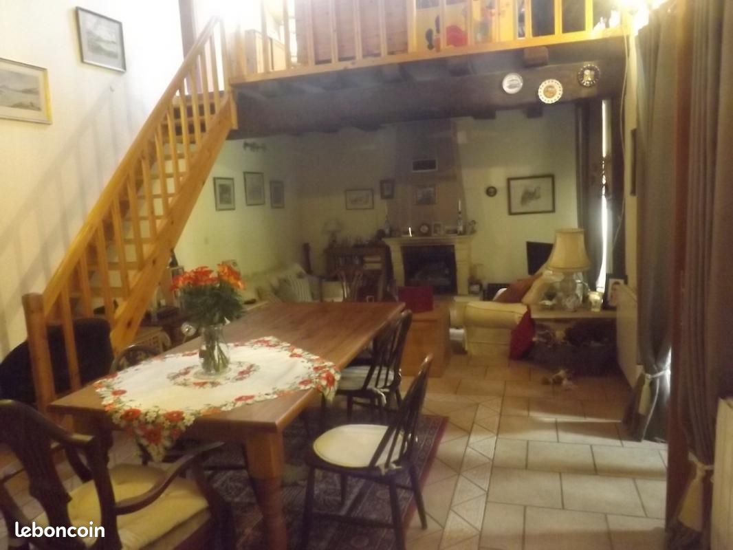 Propriété 4 pièces 120 m² - Chassenon 16150 (image principale 4)