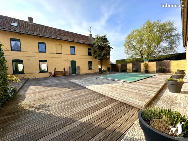 Maison 9 pièces 240 m²