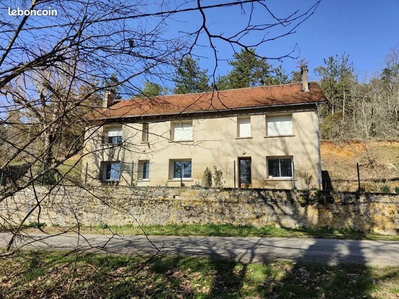 Maison 10 pièces 165 m² · à La Chapelle-Faucher · 165 m² · 249 000 €