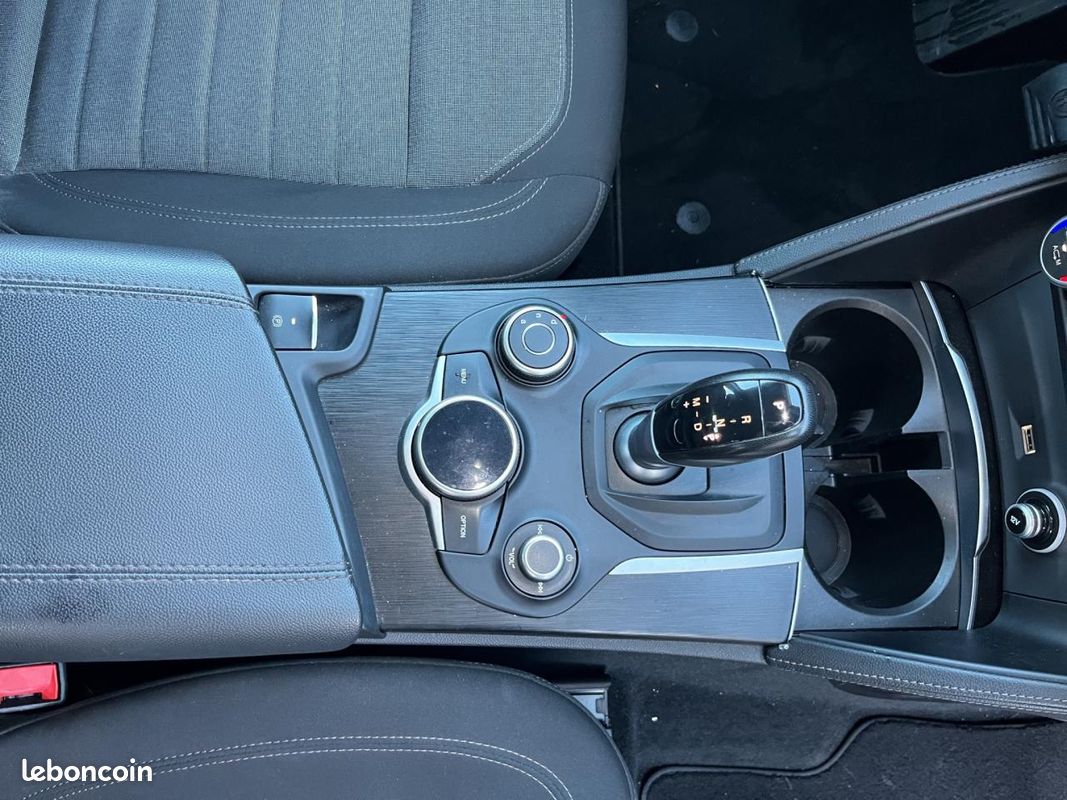 ALFA ROMEO STELVIO 2.2 150 ch AT8 Business (image 19)