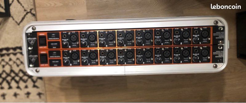 2 x Behringer Ultragain ADA8200 + flightcase 2u (image 1)