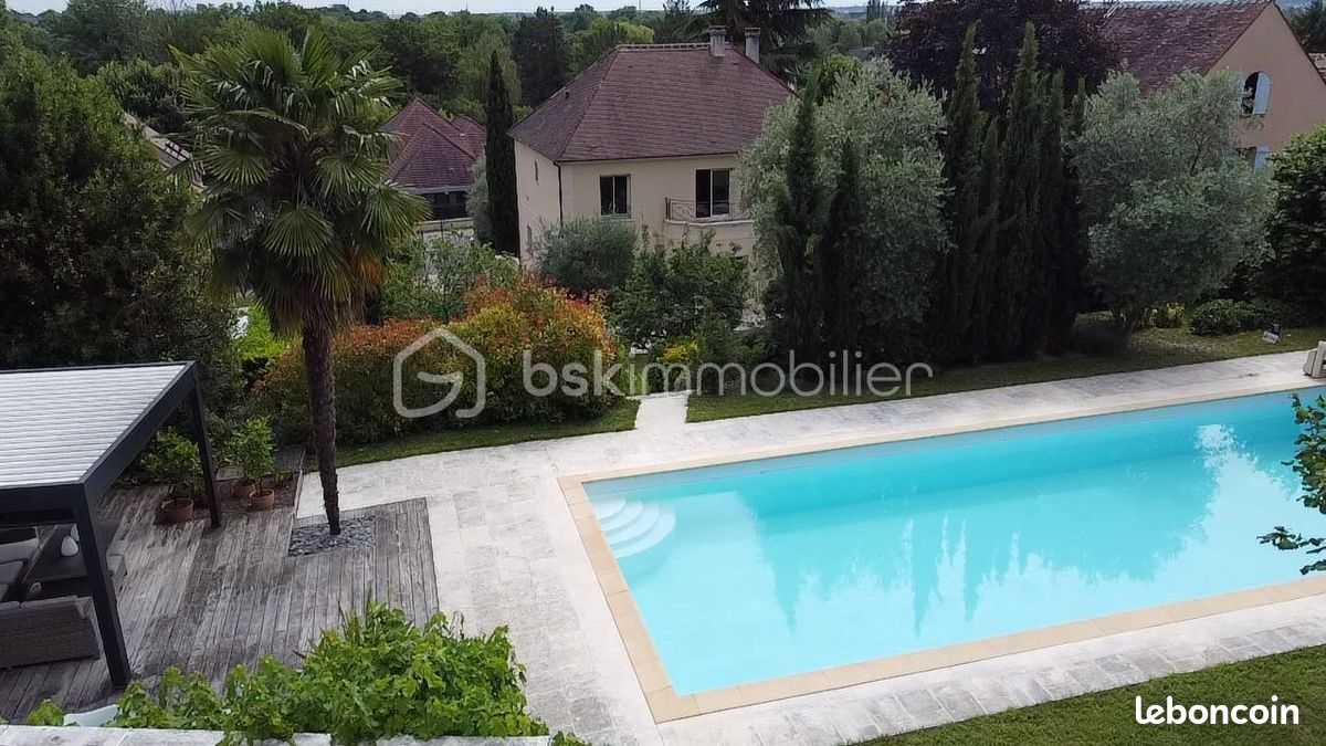 Maison 7 pièces 180 m² · à Médan · 180 m² · 1 390 000 €