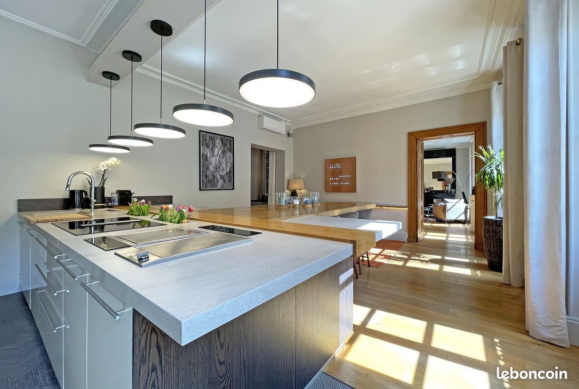 Appartement 4 pièces 181 m² · à Nîmes · 181 m² · 695 000 €