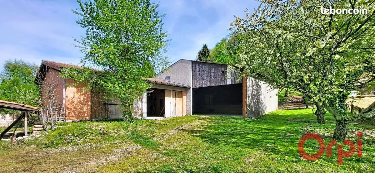 Maison 2 pièces 280 m² · à Champier · 280 m² · 200 000 €