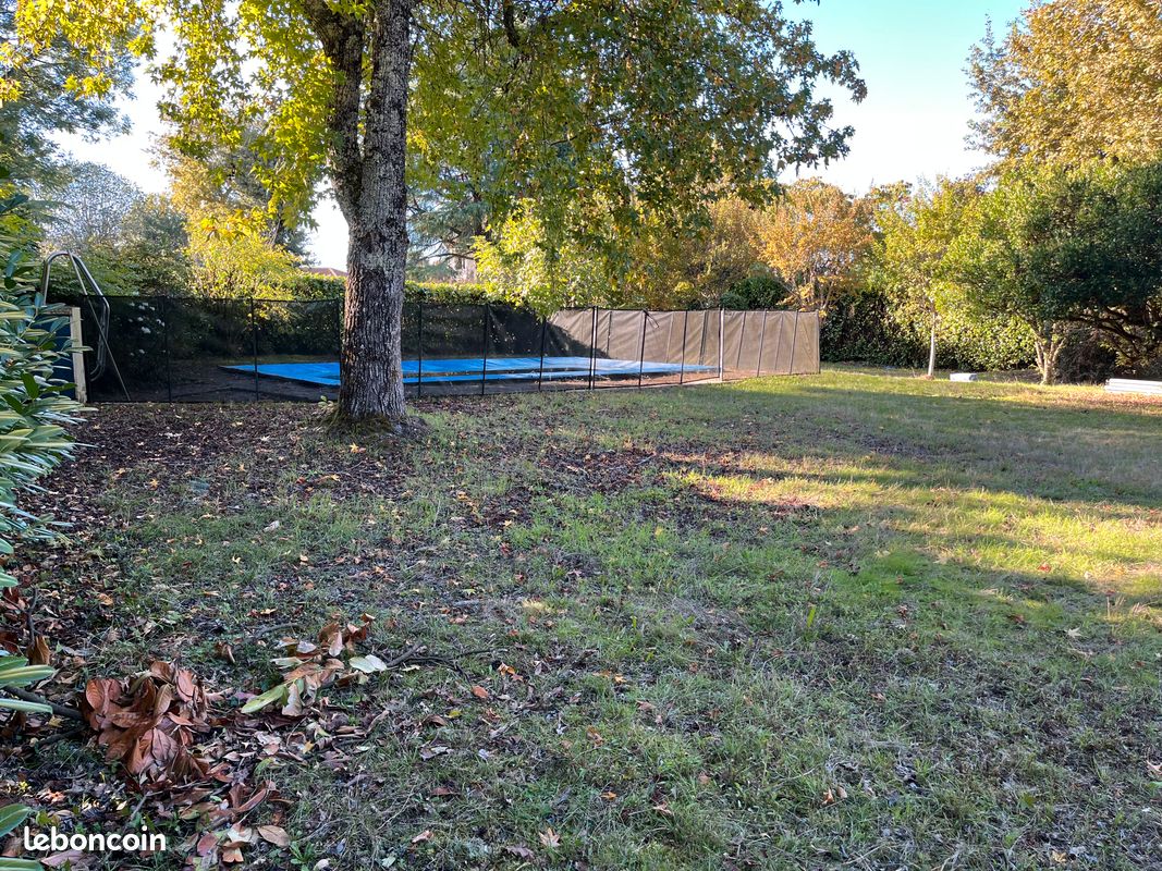 Terrain à vendre · à Saint-Jean-d'Illac · 176 000 €