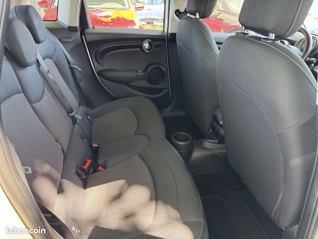 Mini one 102 ch busines 5 porte 115 000 km 2017 (image 4)