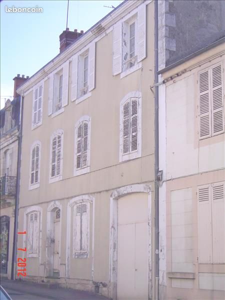 Immeuble 1 pièce 258 m² · à Saint-Yrieix-la-Perche · 258 m² · 197 500 €