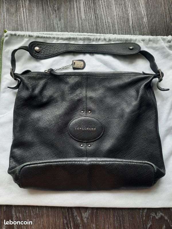 Sac besace longchamp en cuir noir Accessoires Bagagerie