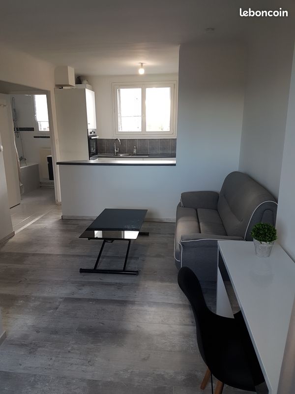 Appartement 1 pièce 30 m² · à Fleury-les-Aubrais · 30 m² · 530 €