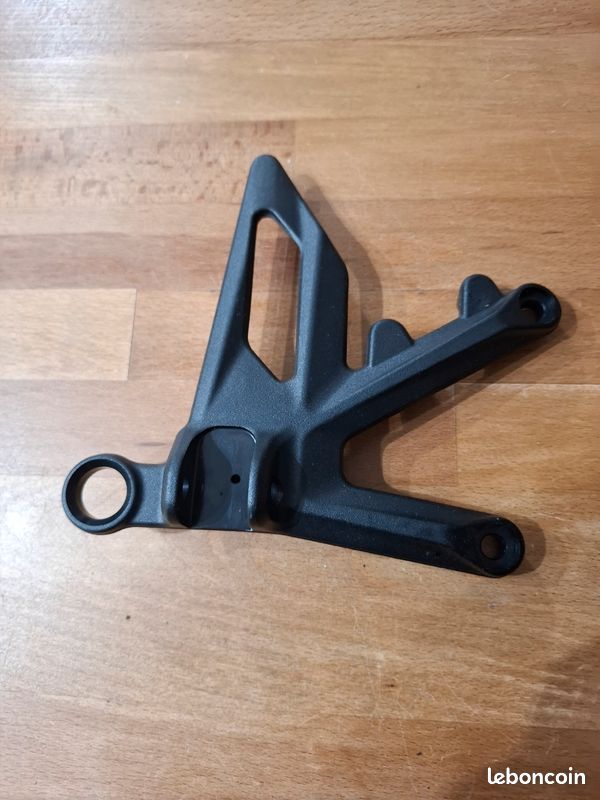 Platine de frein 1290 super duke r v3 (image 1)