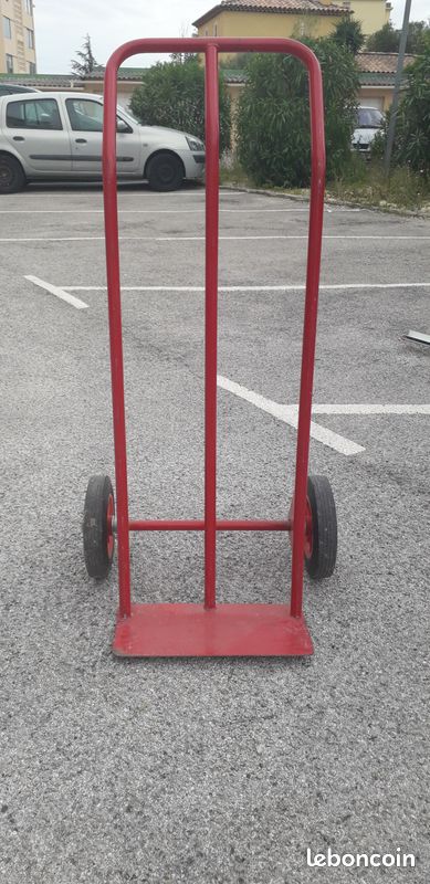 Chariot (image 1)