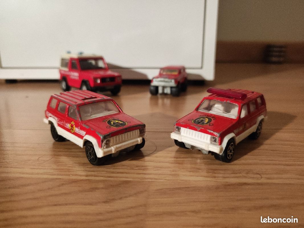 Lot de 3 petites voitures métalliques - Thème pompier (image 3)