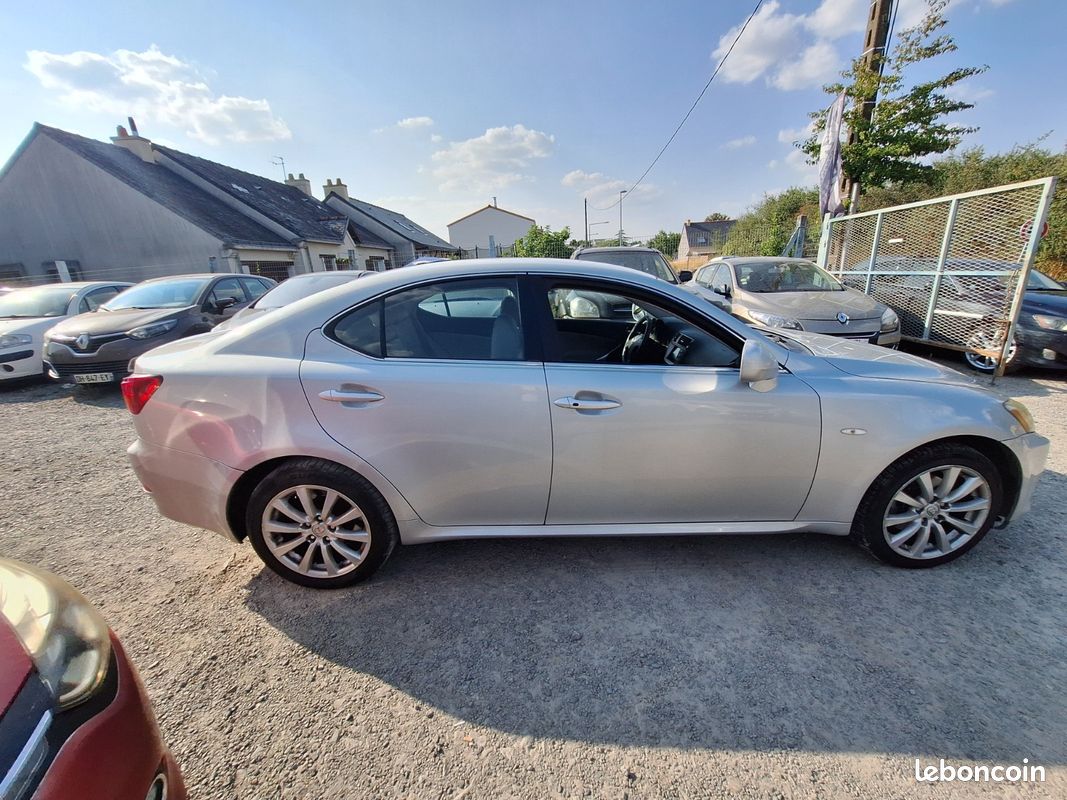 LEXUS IS 220 d Pack Sport (image 5)