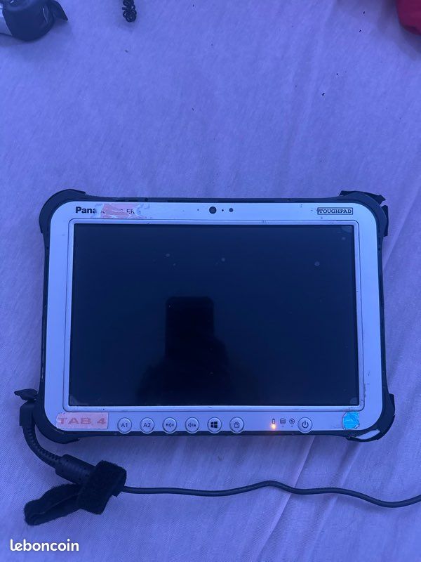 Tablette Panasonic ToughPad FZ-M1 MK2 M5-6Y57 4Go 256Go SSD LTE GPS NFC