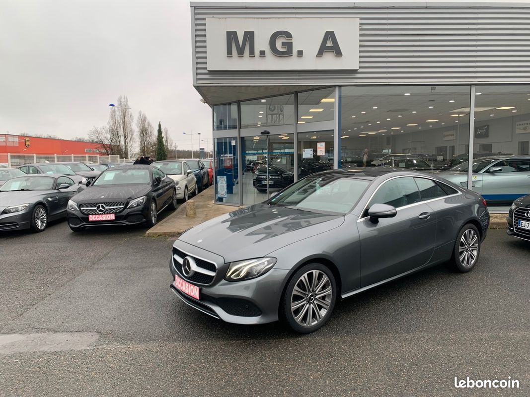Mercedes-Benz Classe E Coupé 245 chevaux | 300 | Executive | Caméra 360° | Toit ouvrant panoramique (image 1)
