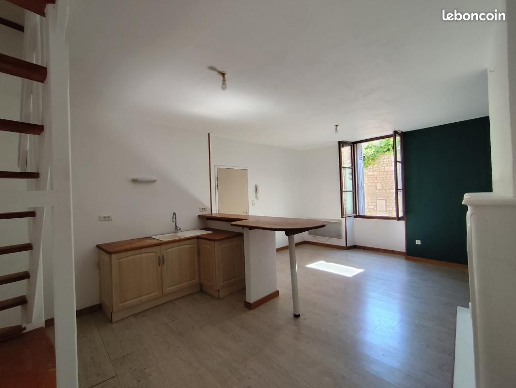 Appartement 2 pièces 55 m² · à Fontenay-le-Comte · 55 m² · 450 €/mois