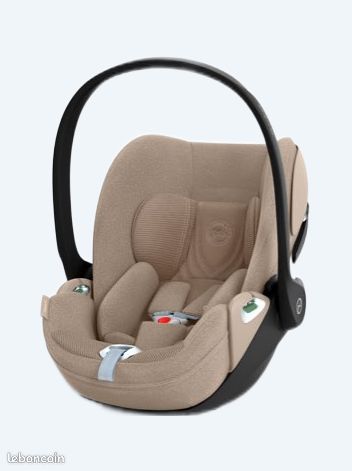 Lot cybex , nacelle et cosy poussette châssis et isofix et protection pluie (image 2)