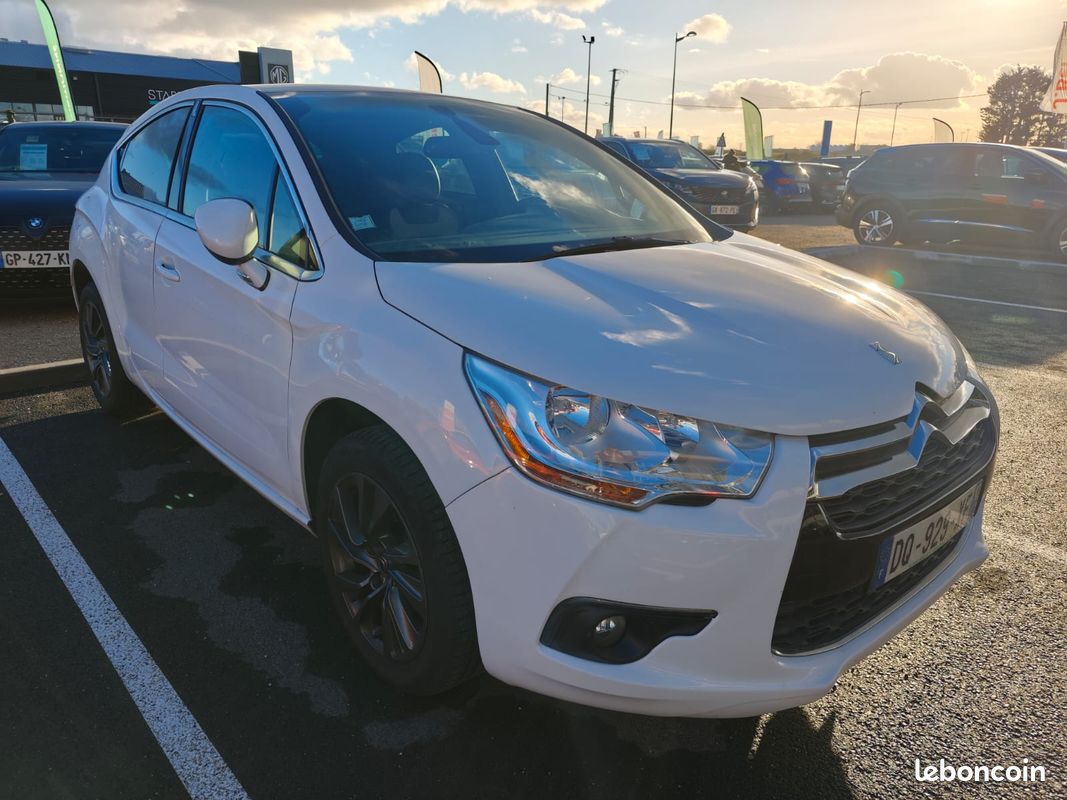 CITROEN DS4 DIESEL 1.6 L e-HDi 115 CV BOITE AUTOMATIQUE Airdream 107000 KMS So Chic ETG6 (image 5)