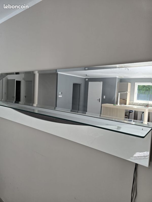 Miroir avec lumière intégré et étager (image 2)