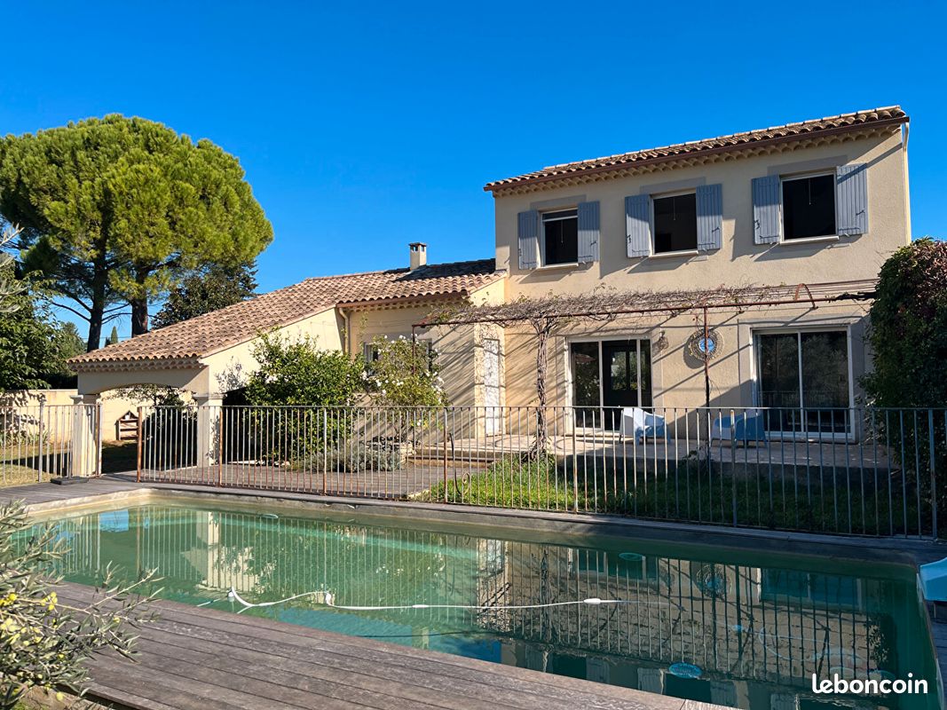 Maison 7 pièces 110 m² · à Barbentane · 110 m² · 489 000 €