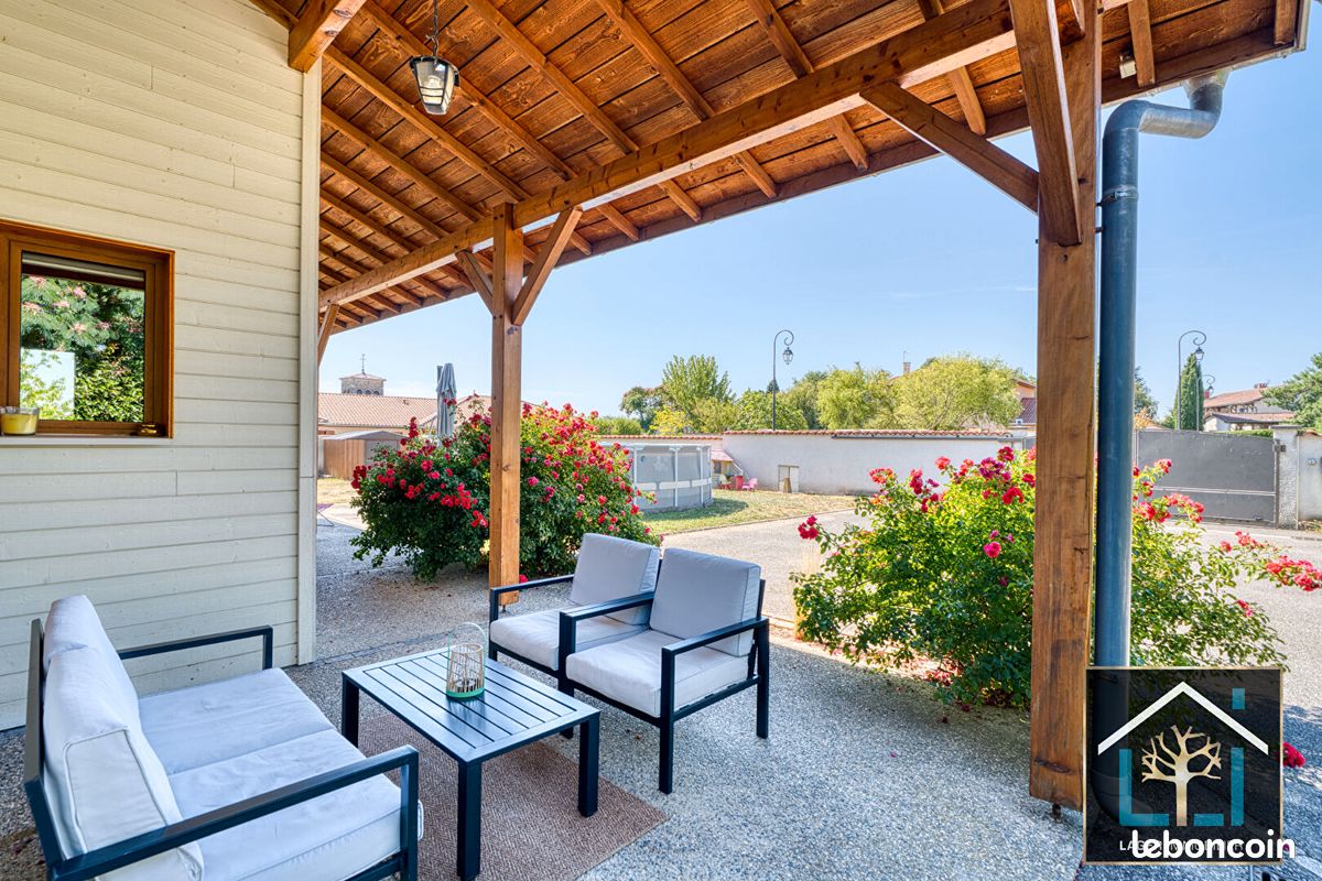 Maison 6 pièces 184 m² · à Montluel · 184 m² · 470 000 €