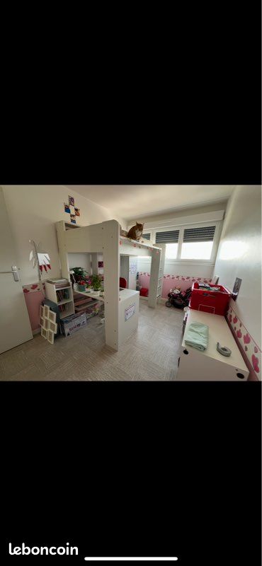 Lit mezzanine (image 7)