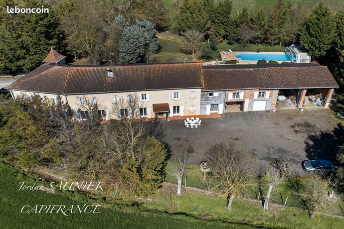 Ferme 22 pièces 375 m²