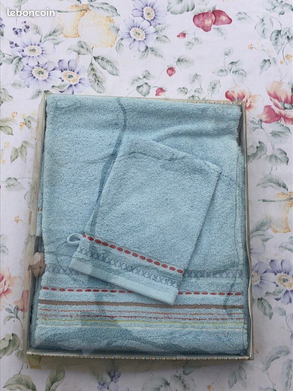 Coffret enfant serviette et gants de toilette (image 8)