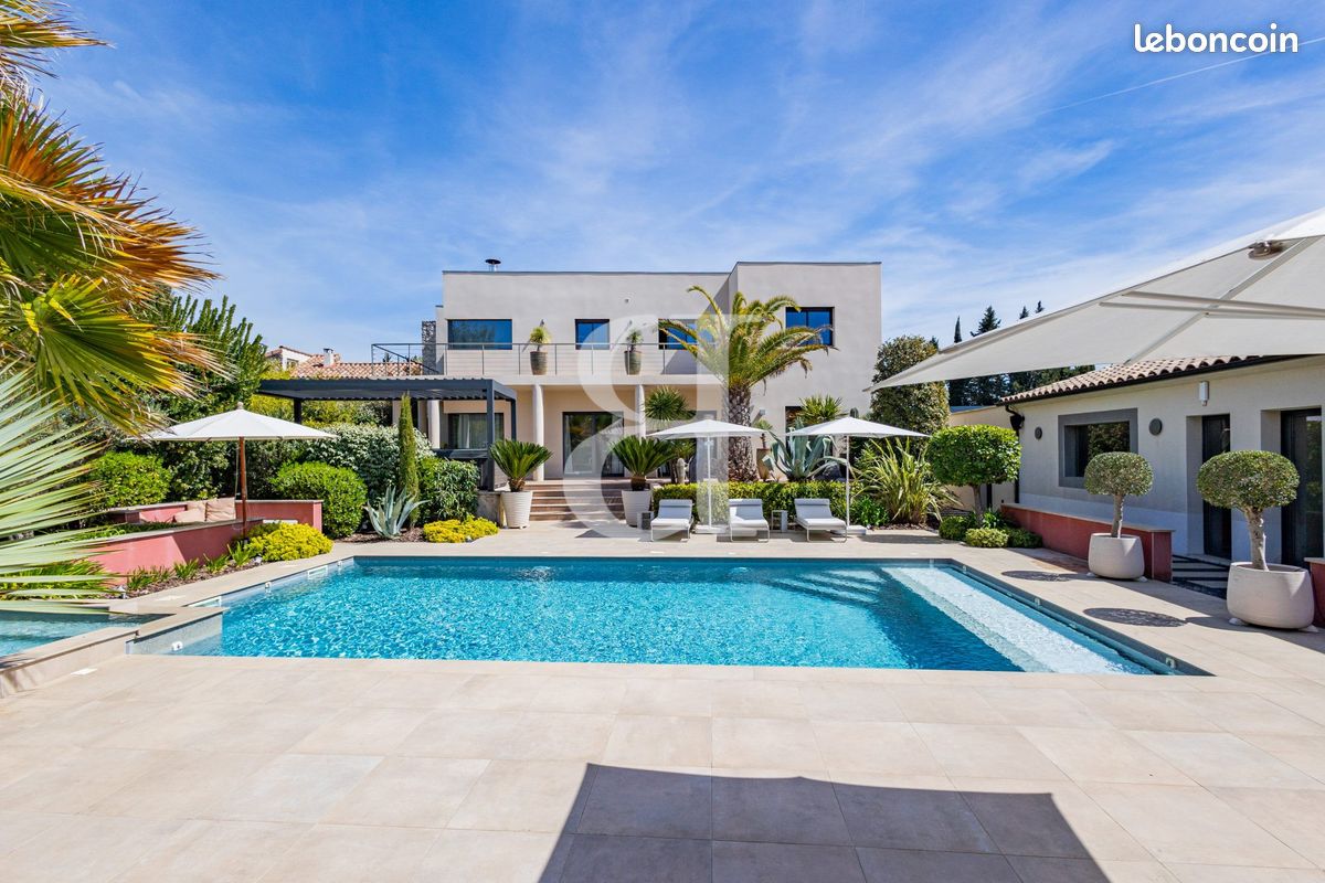 Maison 6 pièces 251 m² · à Aubignan · 251 m² · 890 000 €