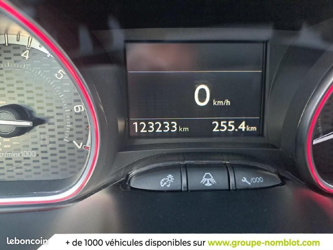 Peugeot 2008 1.2 PureTech 110ch S&S BVM5 GT Line (image 10)