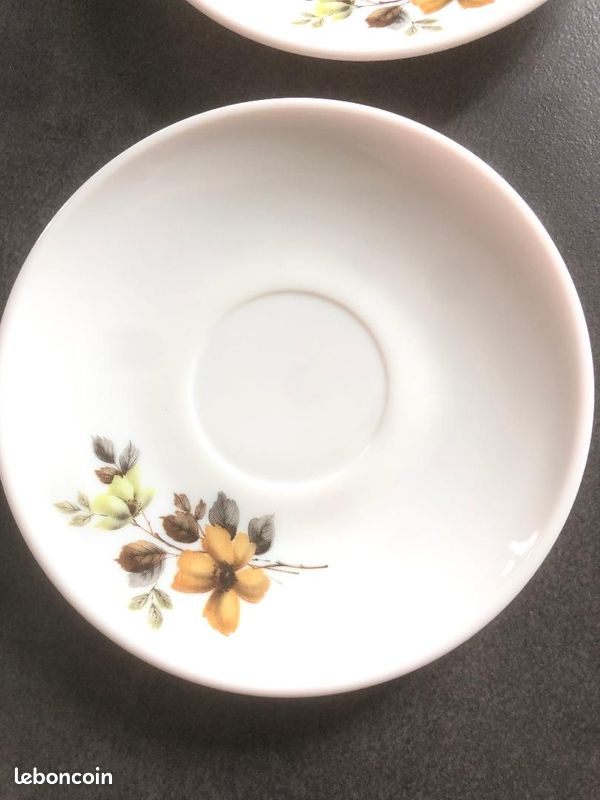 Lot de Tasses Arcopal + Soucoupes Blanche Opale Motif Automne Pomme Branche Poire Raisin