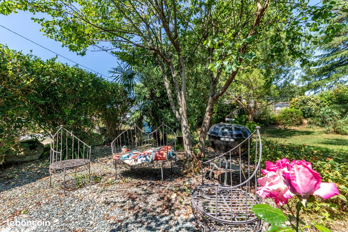 Maison 8 pièces 157 m² · à Chaniers · 157 m² · 210 940 €