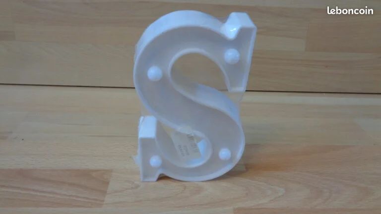 Lettre S lumineux 16 cm (image 3)