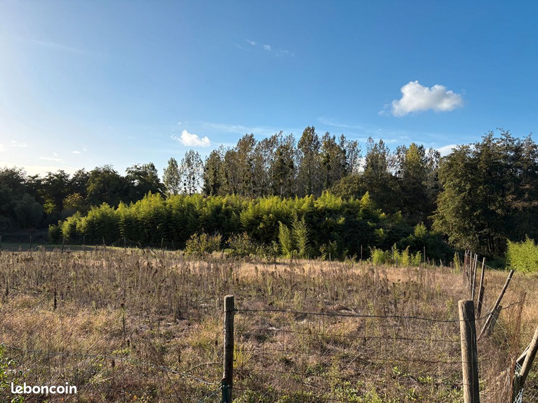 Terrain 1560 m² · à Carcarès-Sainte-Croix · 1 560 m² · 44 000 €