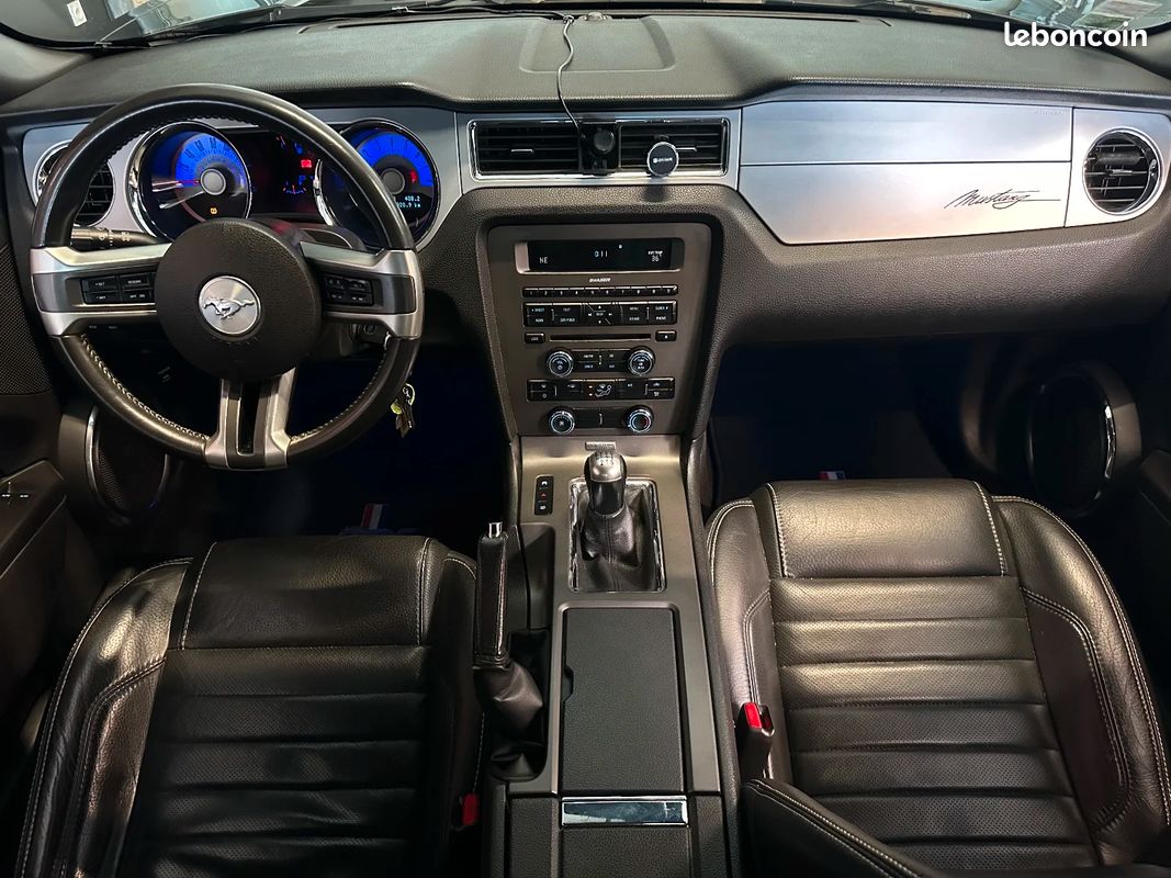 Ford mustang 3.7 v6 gt - révision effectuée (image 14)