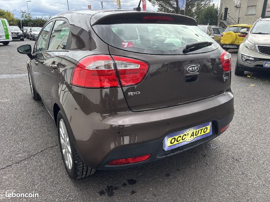 Kia Rio 1.4 CRDi 90 Premium Navi (image 6)