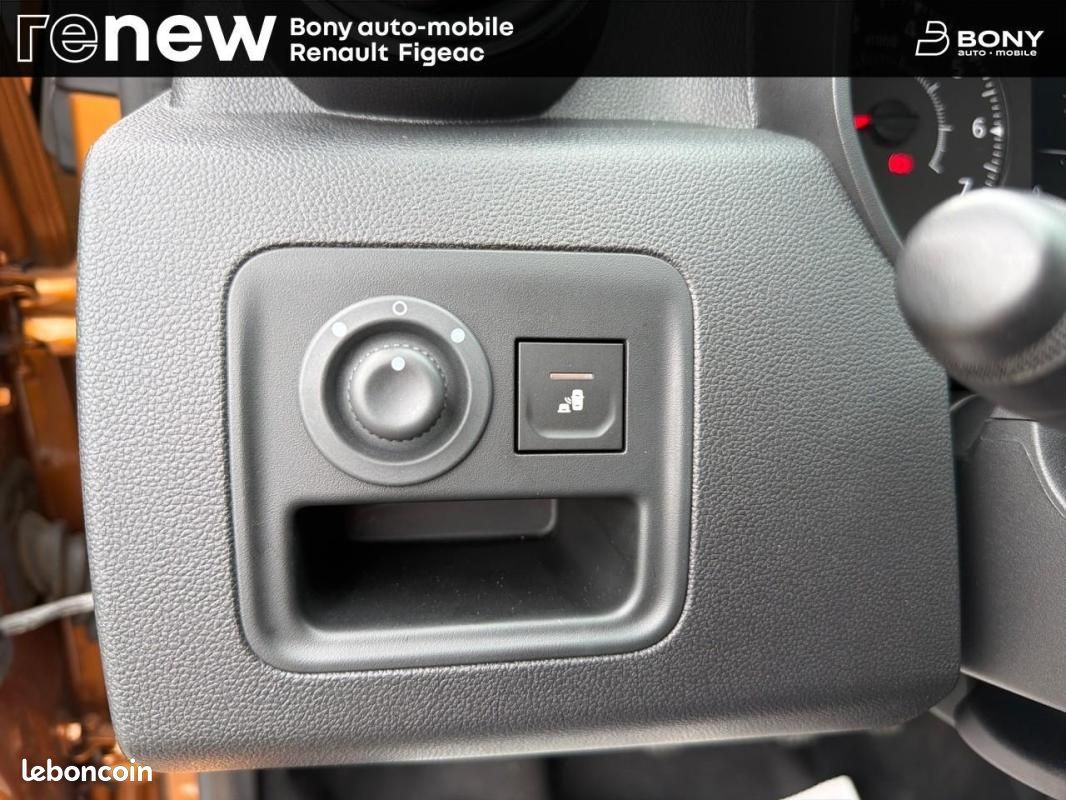 Dacia Duster TCe 130 FAP 4x2 Prestige (image 18)