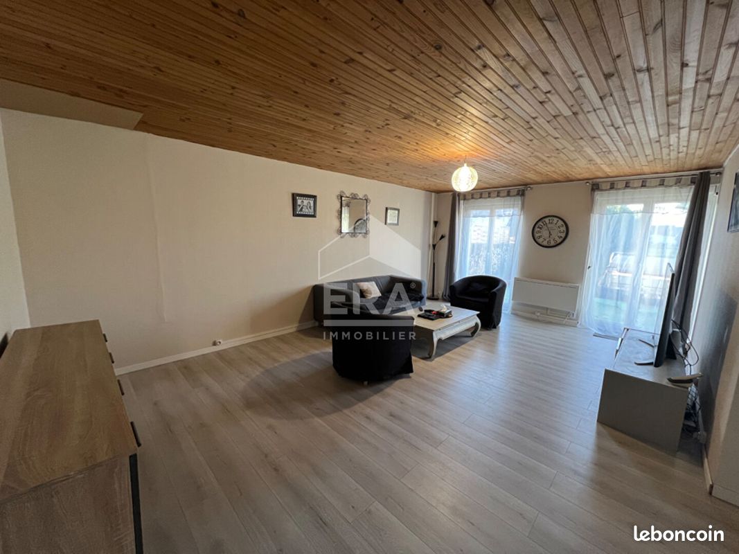 Maison 6 pièces 144 m² - Saint-Yzan-de-Soudiac 33920 (image principale 5)