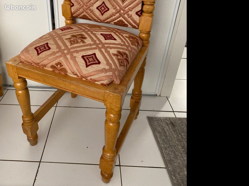 Chaises tabouret, Bois et Tissus (image 1)