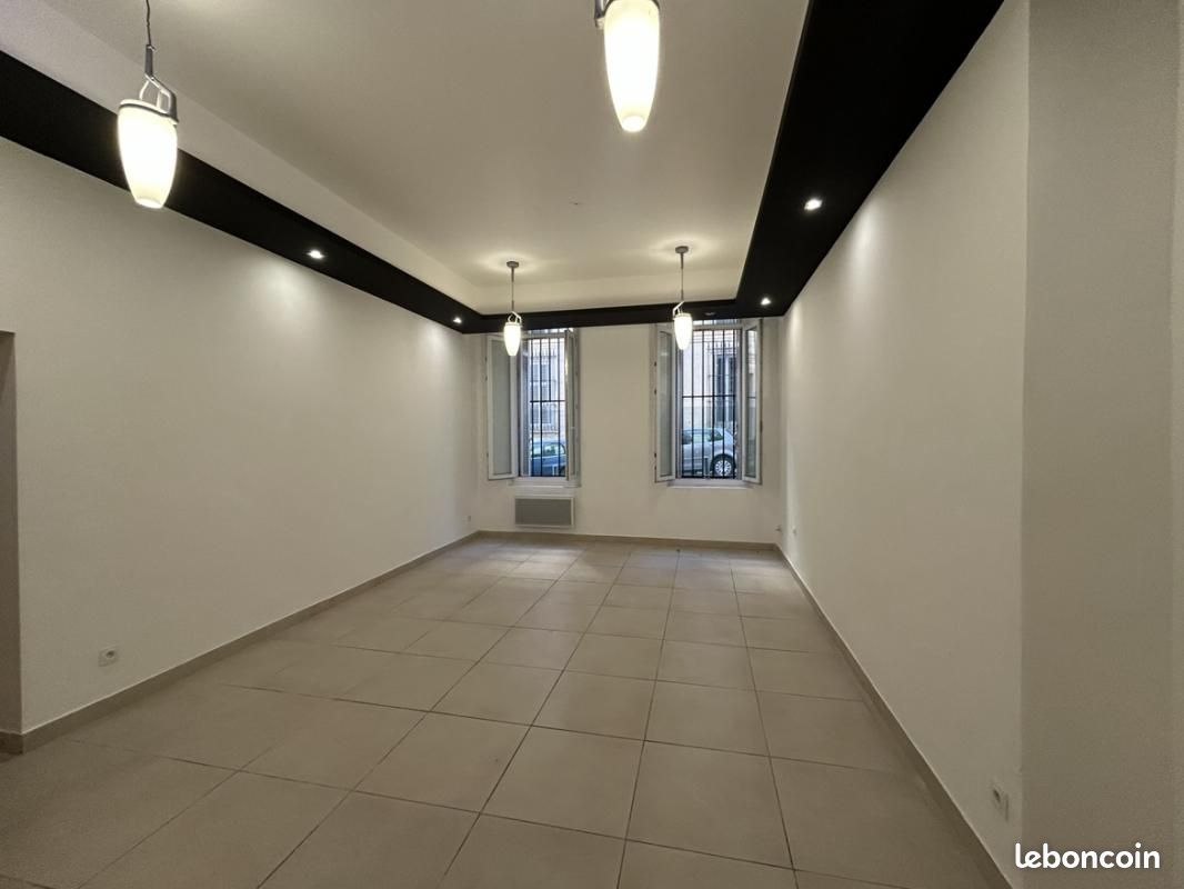 Appartement 3 pièces 100 m² · à Marseille · 100 m² · 270 000 €