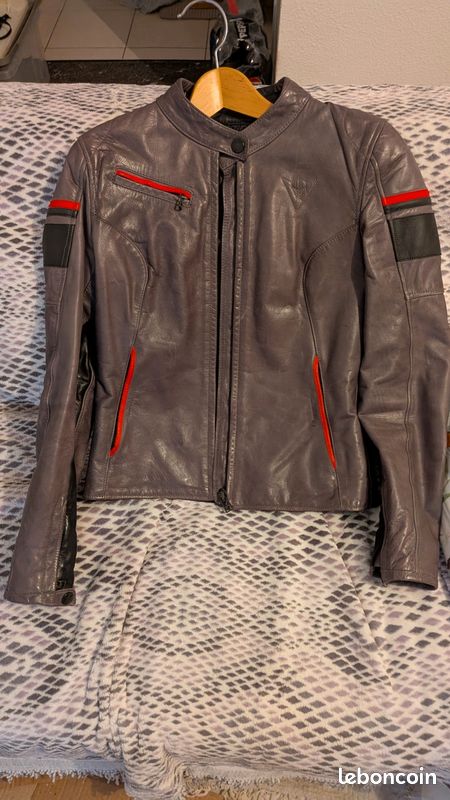 Blouson moto cuir Dainese Femme / Vintage - Taille 42 (S/M) (image 1)