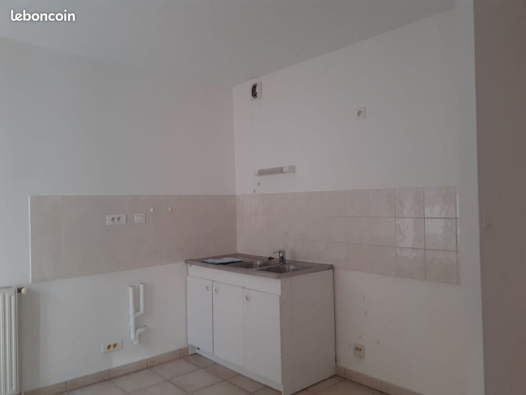 Appartement 2 pièces 45 m² · à Usson-en-Forez · 45 m² · 355 €