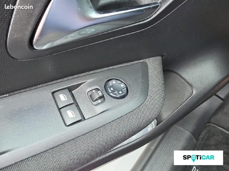 Peugeot 208 1.2 PureTech 75 Active GPS / CAR PLAY (image 22)
