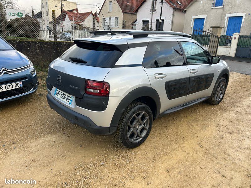 CITROËN C4 CACTUS 1.2 Pure Tech 82cv (image 4)