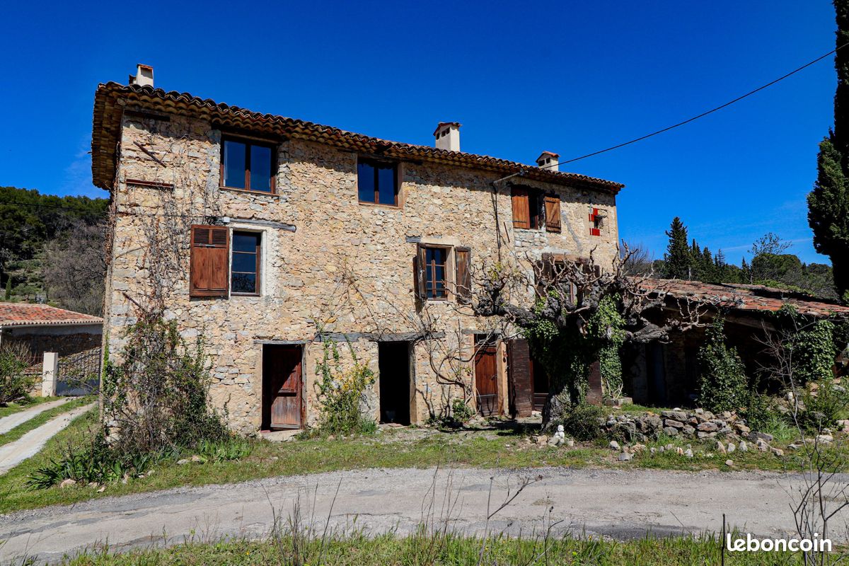 Maison 6 pièces 165 m² · à Flayosc · 165 m² · 420 000 €
