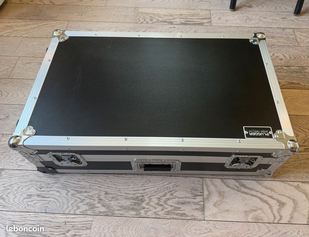 Pioneer DDJ 1000 + Flight case (image 3)